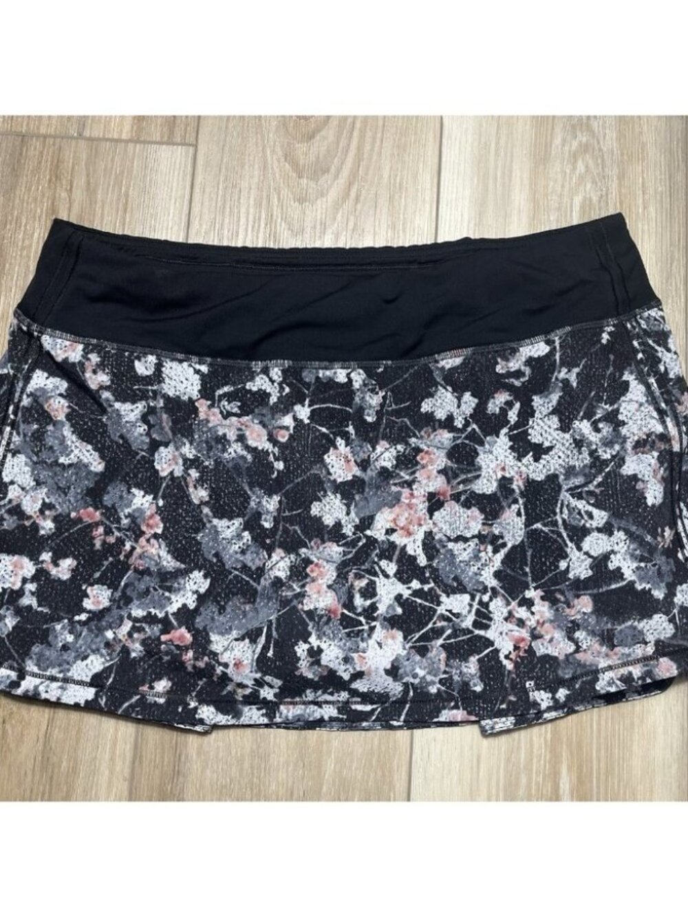 Lululemon Pace Rival Black Bloom Spring Floral Skort - Women Size 10